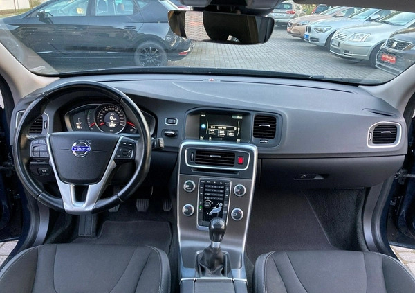Volvo V60 cena 40900 przebieg: 200000, rok produkcji 2014 z Opole małe 562